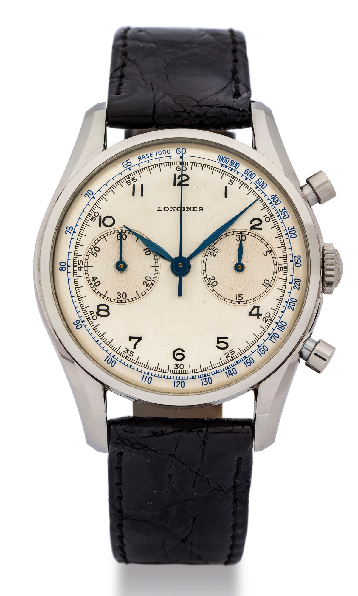 LONGINES REF. 6552 30CH STEEL
Longines, movement No. 50117106, Ref. 6552-3. 
Sold on May 14th, 1969. 
Very fine and rare, stainless steel wristwatch with square 
button fly-back chronograph, instantaneous 30-minute register 
and tachometer. Accompanied by a Longines extract from the 
archives.