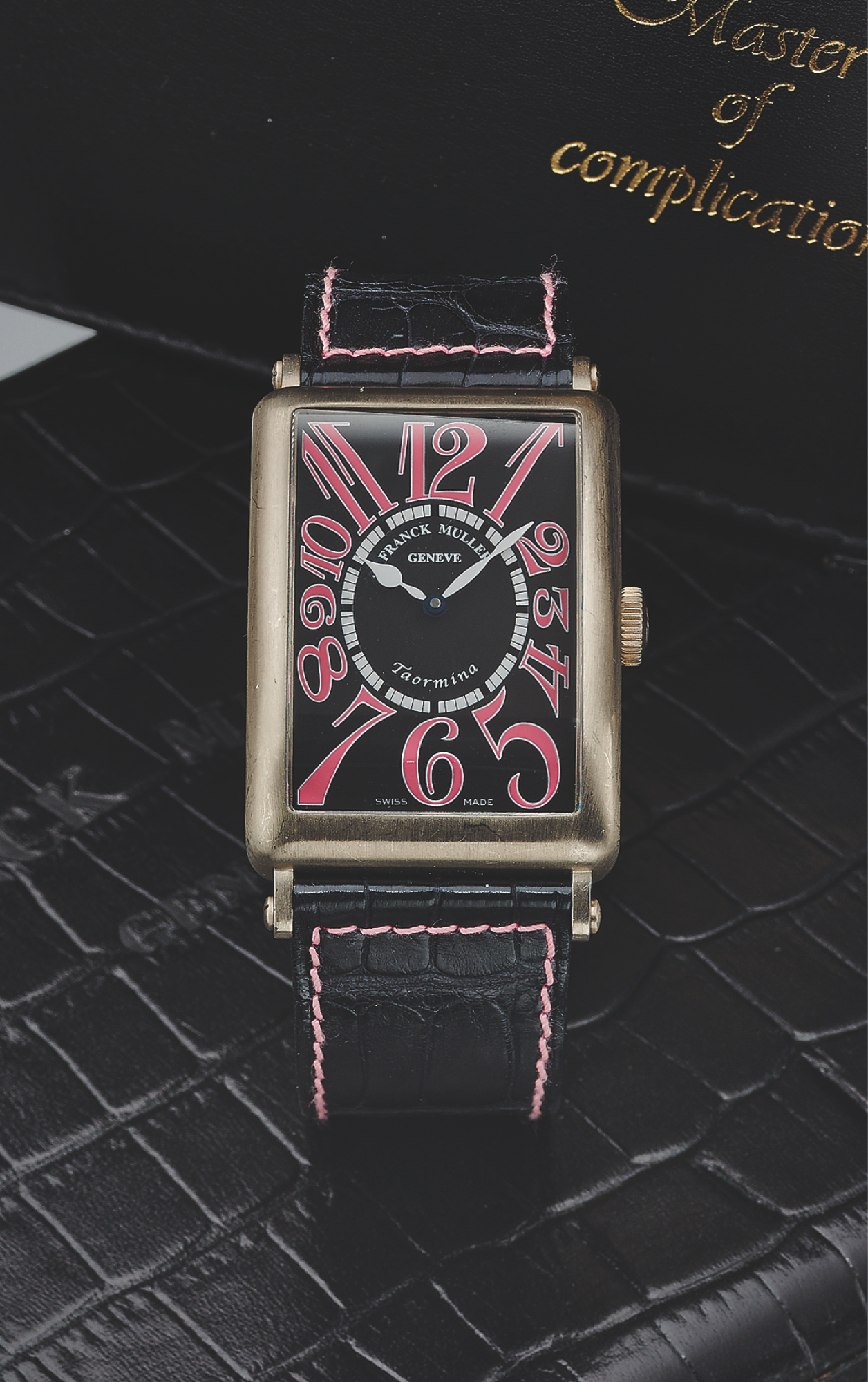 FRANCK MULLER REF. 1200
TAORMINA WHITE GOLD
Franck Muller, Genève, ?Taormina,? No. 125 / 200, Ref.
1200 SC. Made in a limited edition of 200 pieces in circa
2005.
Very fine, large, rectangular curved, self-winding, waterresistant,
18K white gold wristwatch with an 18K white
gold Franck Muller buckle. Accompanied by the original
fitted box and Certificate of Origin
