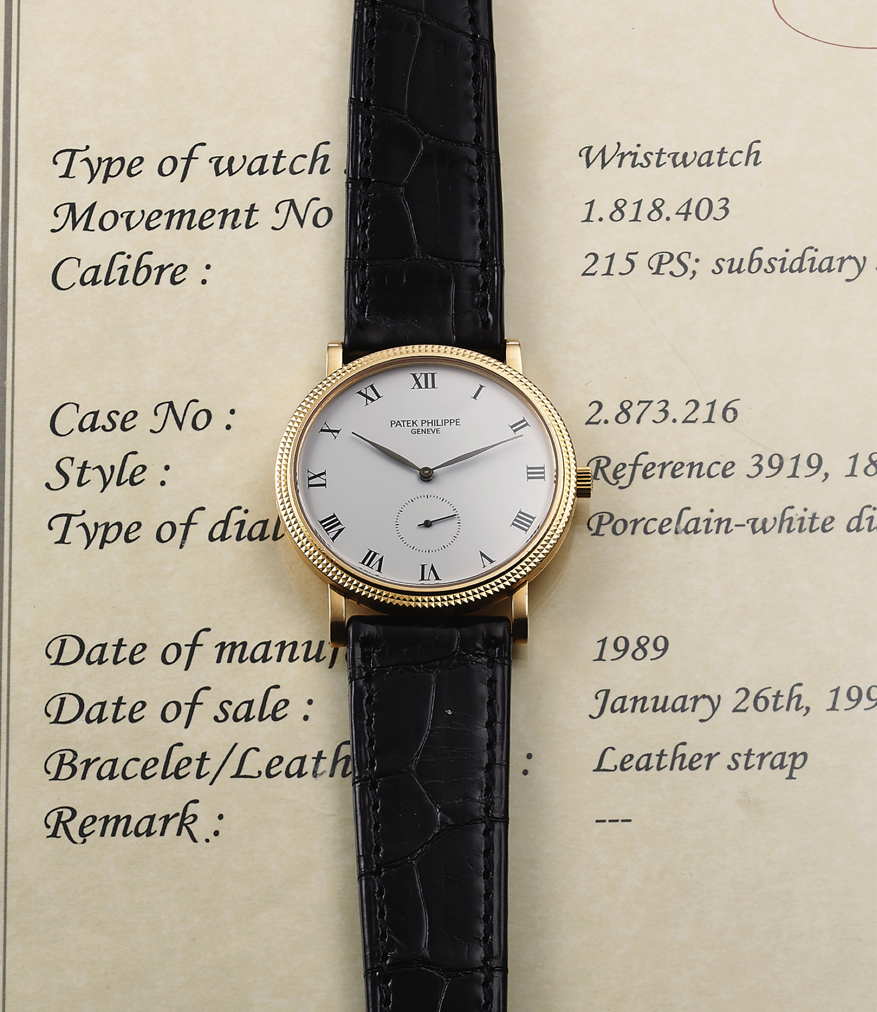 PATEK PHILIPPE REF. 3919 CALATRAVA YELLOW GOLD 
Patek Philippe, Genève, Calatrava, No. 1818403, case No. 2873216, Ref. 3919J. Made in 1989, sold 
January 26th, 1990. 
Very fine, thin and elegant, 18K yellow gold wristwatch with an 18K yellow gold Patek Philippe 
buckle. Accompanied by the Extract from the Archives.