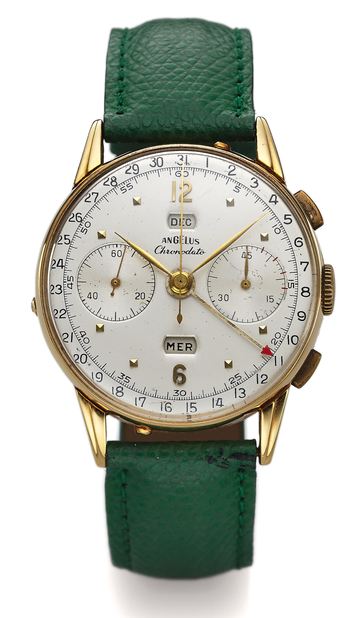 ANGELUS CHRONODATO TRIPLE DATE 
CHRONOGRAPH YELLOW GOLD 
Angelus, case No. 65331. Made in the 1940s. 
Fine, 18K yellow gold wristwatch with square button 
chronograph, register and triple date calendar.
