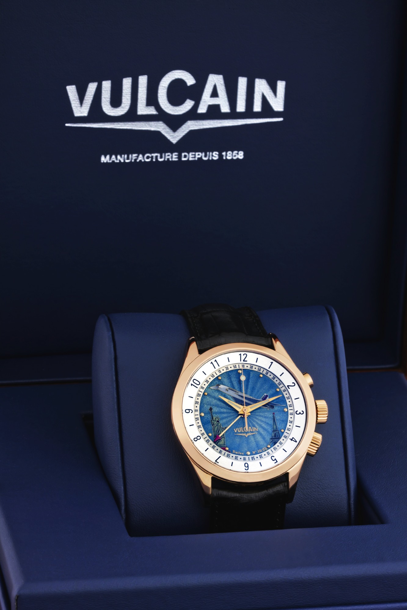 VULCAIN PINK GOLD LIMITED EDITION WORLDTIME
CLOISONNE DIAL, CONCORDE
Vulcain, ?Cricket GMT World-Time Limited Edition?,
No. 10/25. Sold in 2011.
Very fine and rare, large, world time, 18K pink gold,
center-seconds, water-resistant wristwatch with alarm,
polychrome cloisonné dial and an 18K pink gold Vulcain
buckle. Accompanied by a Vulcain fitted box, guarantee and
instruction manual.