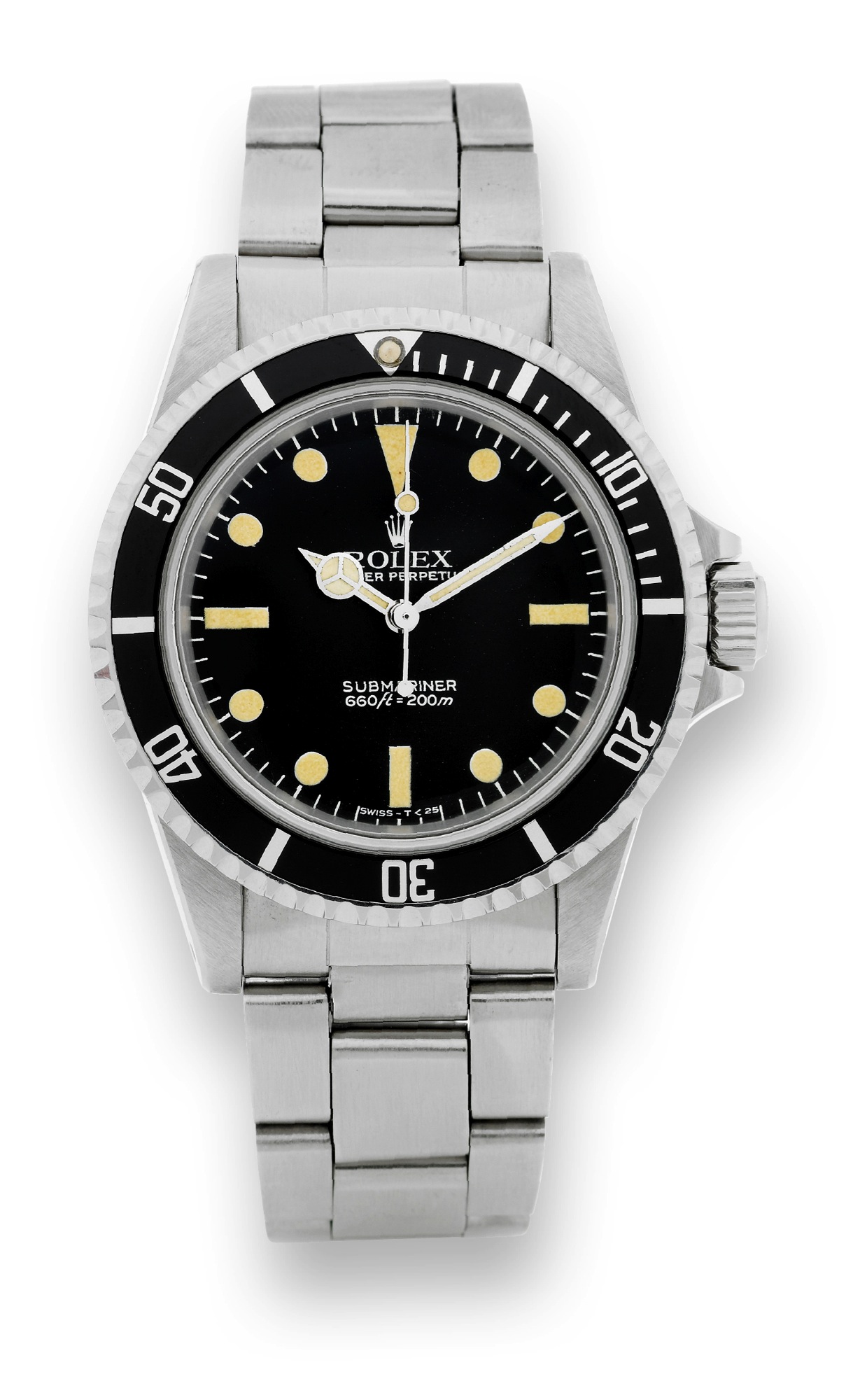 Rolex Ref. 5513 ? Maxi Dial
Rolex, Oyster Perpetual, Submariner, 660 ft / 200 m, case
No. 7588007, Ref. 5513. Made in 1982.
Fine, center seconds, self-winding, water-resistant, stainless
steel diver?s wristwatch with a stainless steel Oyster Fliplock
bracelet. Accompanied by a fitted box.