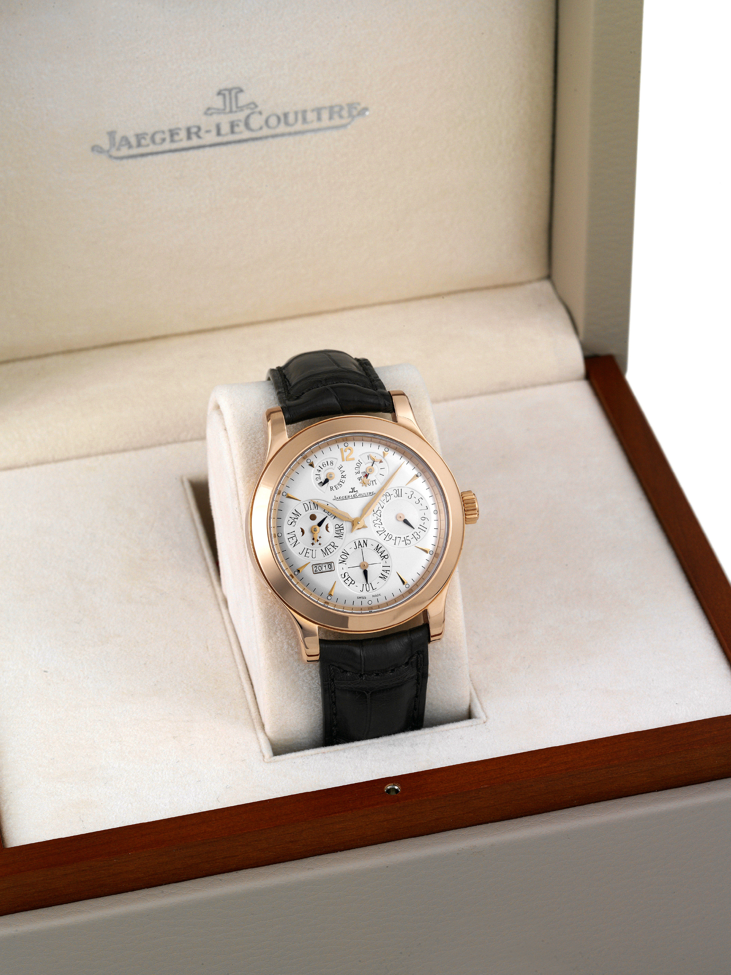 Jaeger-LeCouLtre Pink Gold Master Eight
Days Perpetual Calendar
Jaeger-LeCoultre, "Master Control 1000 Hours, Master
Eight Days Perpetual - Antoine LeCoultre", No. 166,
Ref. 146.2.26.S. Made circa 2006.
Very fine, 8-day going, water-resistant, 18K pink gold
wristwatch with perpetual calendar, power-reserve indication,
day and night indication, with setting warning indication
in red, two barrels, moon phase, 4-digit year display and
an 18K pink gold Jaeger LeCoultre double deployant
cla
