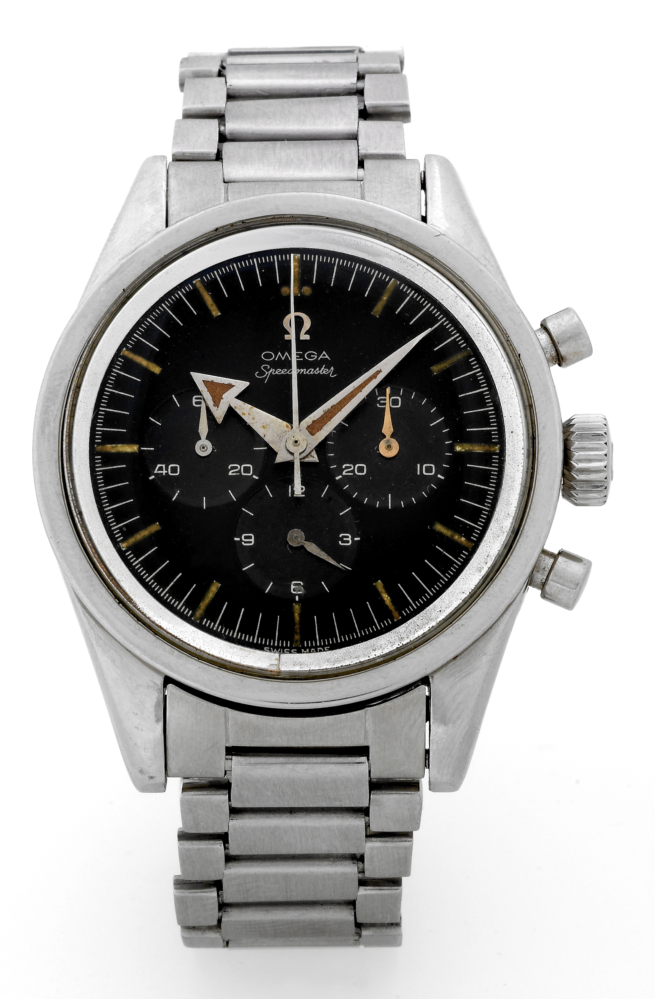1st Generation Broad Arrow
Omega, ?Speedmaster,? No. 15500567, Ref. 2915-1.
Made circa 1958.
Very fine and very rare, water-resistant, stainless steel wristwatch
with round button chronograph, registers and a stainless
steel Omega link bracelet.