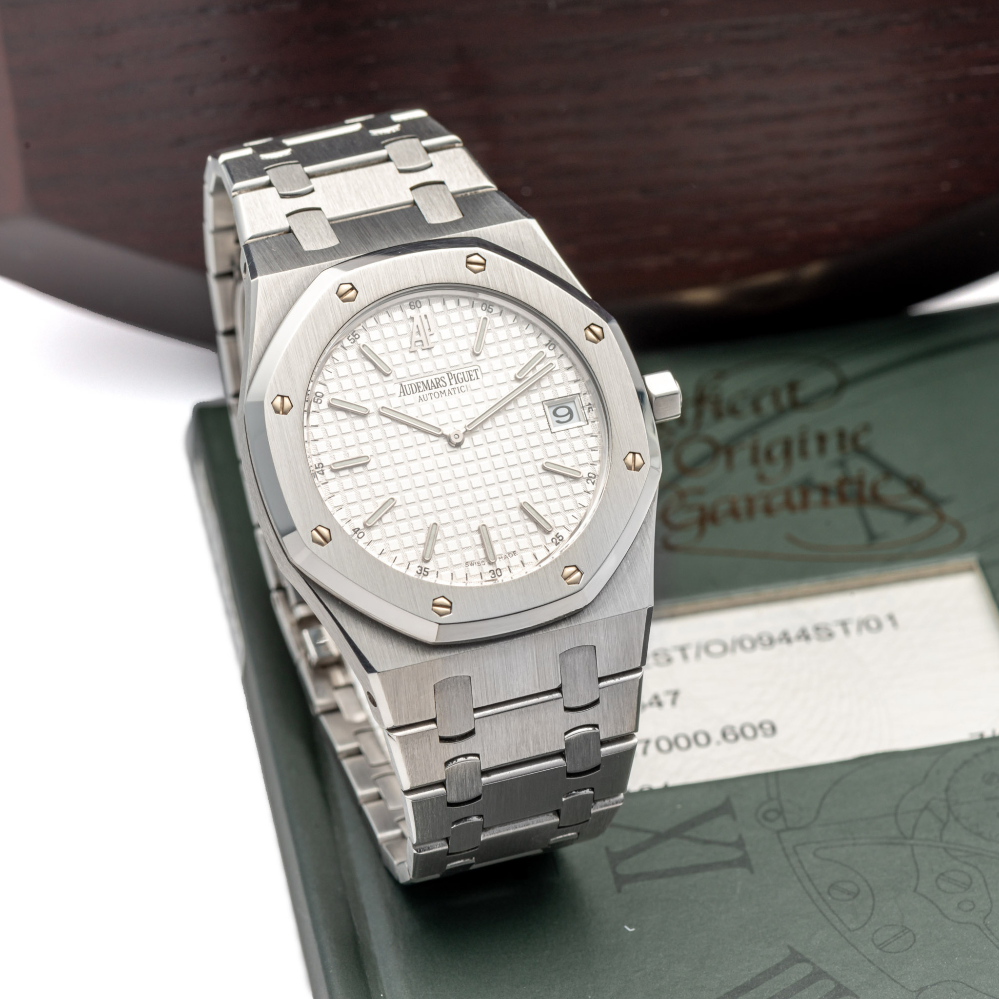AUDEMARS PIGUET, REF. 15202, ROYAL OAK JUMBO, WHITE DIAL, STEEL