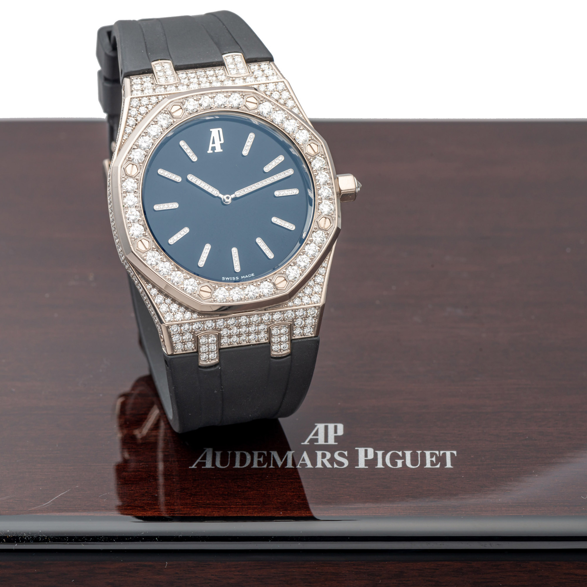 AUDEMARS PIGUET, REF. 15154BC, TUXEDO, DIAMOND CASE, BEZEL, INDEXES AND HANDS, WHITE GOLD