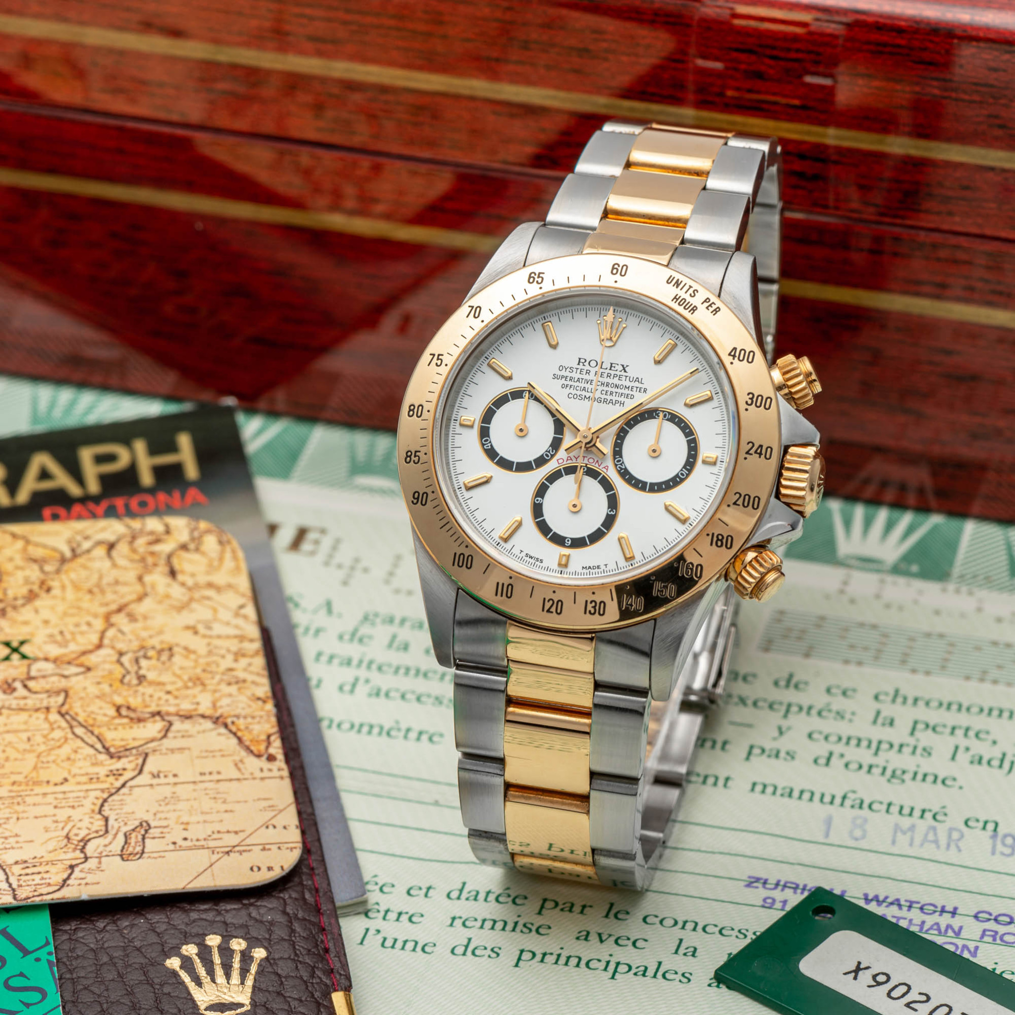 ROLEX, REF. 16523, DAYTONA, INVERTED 6, WHITE DIAL, STEEL AND GOLD
