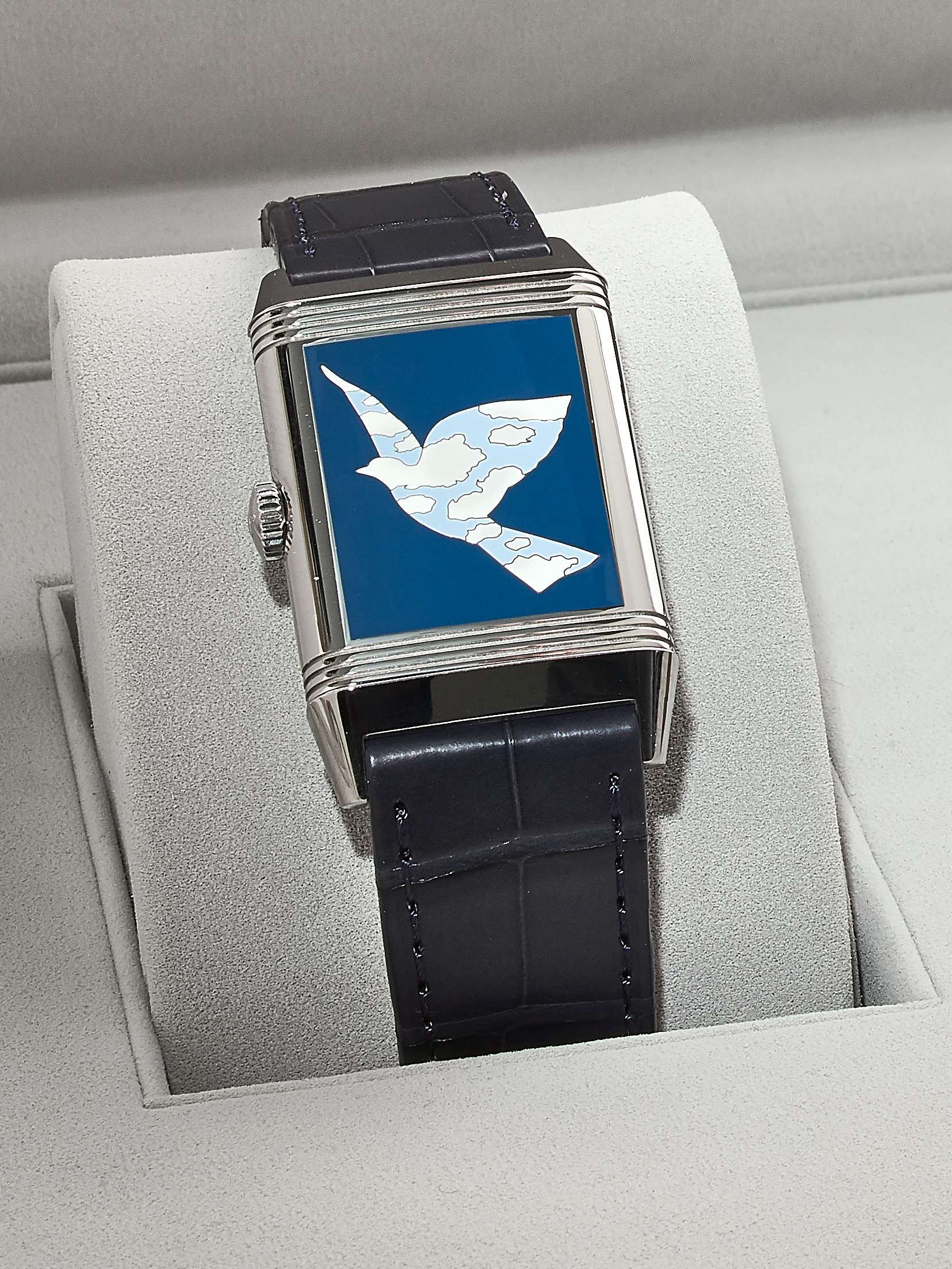 JAEGER LECOULTRE  Reverso "L'oiseau de Ciel" by René Magritte, ref. 214.8.55, n° 3341161
