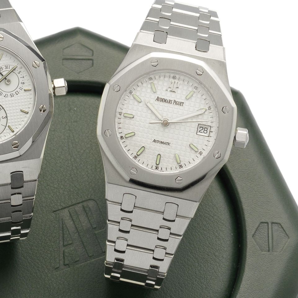 Audemars Piguet. A stainless steel automatic calendar bracelet watch Royal Oak, No.760, Ref:E3888, Sold 11th July 2000