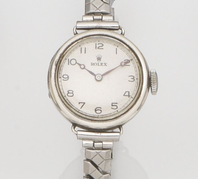 Rolex. A silver cased manual wind bracelet watchCase No.515, London Hallmark 1923