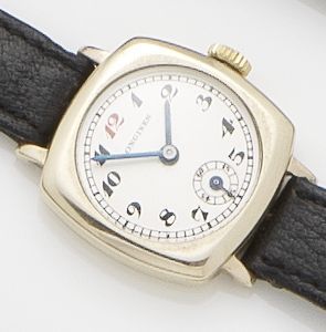 Longines. A lady's 9ct gold manual wind wristwatchCase and Movement No.5345064, Circa 1935