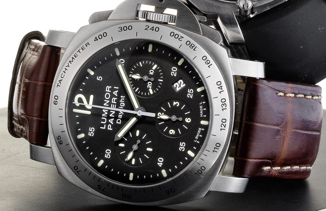 Officine Panerai. A stainless steel automatic chronograph calendar wristwatchLuminor Chrono Daylight, PAM236, Case No.KO192/2800, Sold 28th March 2009
