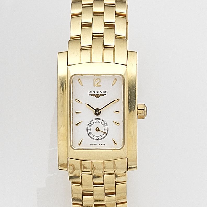 Longines. A lady's 18ct gold quartz bracelet watchDolce Vita, Ref:L5.155.6, Case No.30554713, Circa 2005