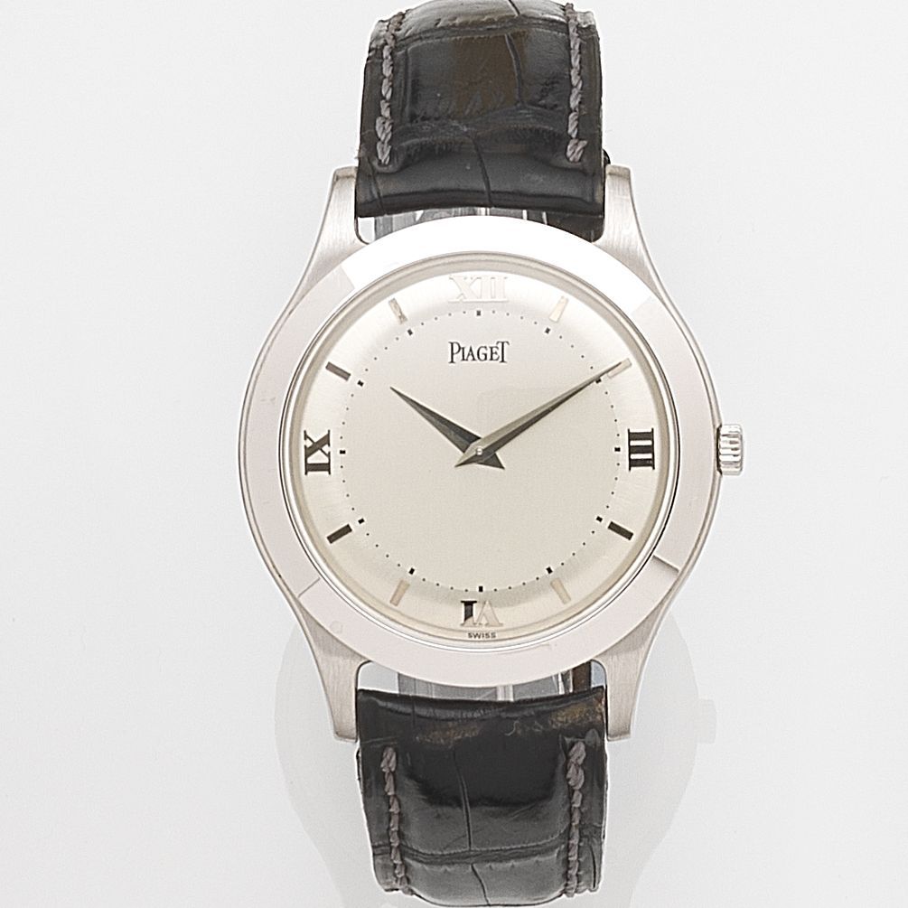 Piaget. An 18ct white gold manual wind wristwatchRef:91000, Case No.579297, Circa 1995