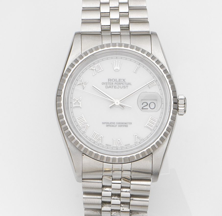 Rolex. A stainless steel automatic calendar bracelet watch with box and papersDatejust, Ref:16220, Case No.U906***, Movement No.7933***, Sold 19 February 1999