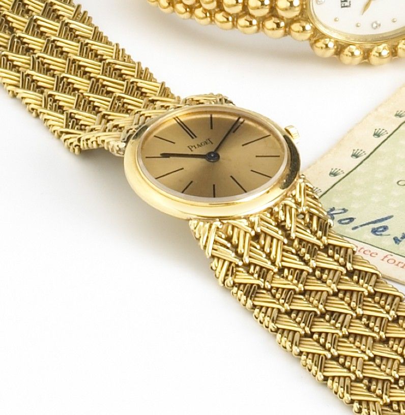 Piaget. A mid-size 18k gold bracelet watchRef.93714, 1960s