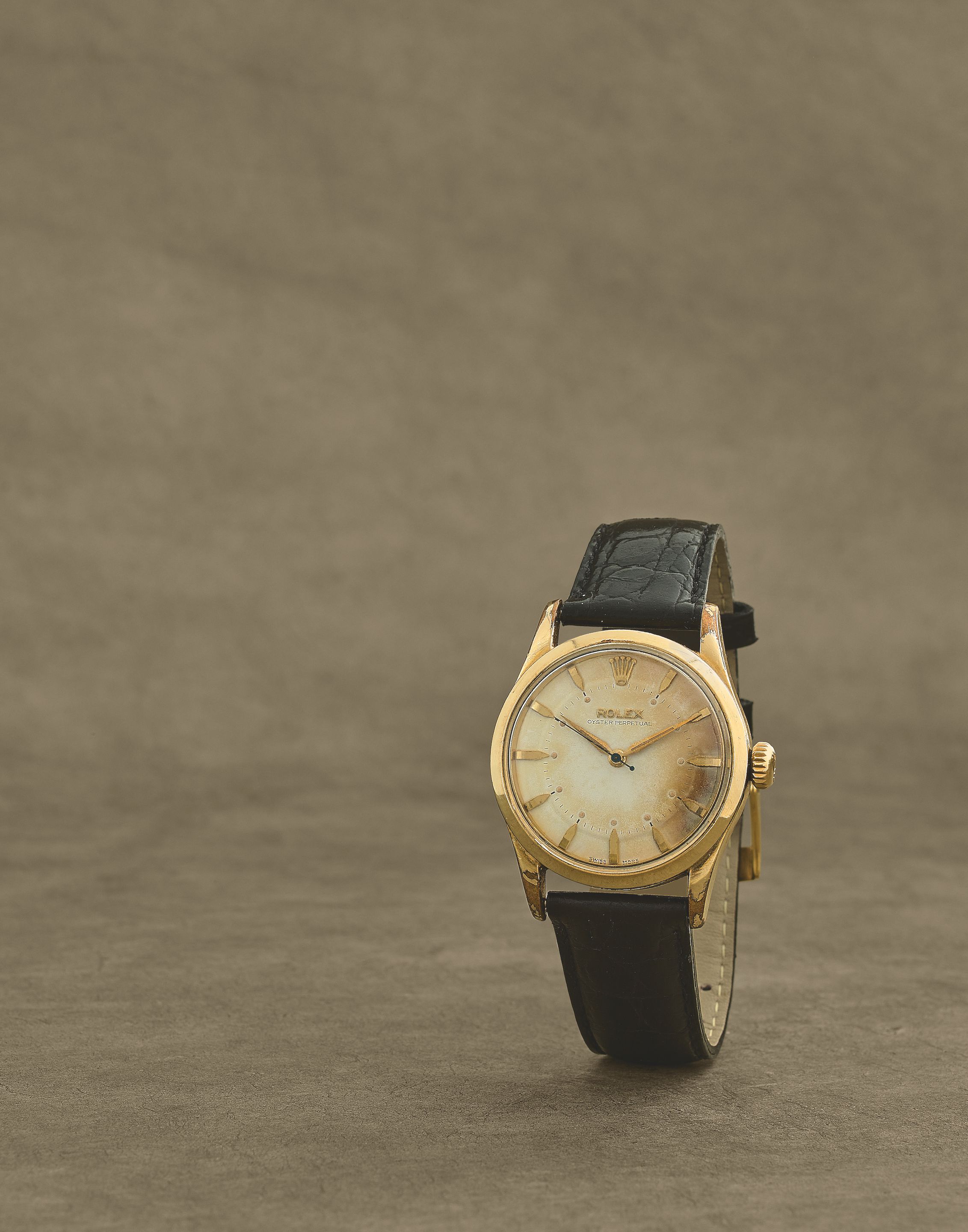 Rolex. Montre bracelet en plaque or et acier mouvement automatique Rolex. A gold plated and stainless steel automatic wristwatch Oyster Perpetual, Ref: 6332, Circa 1954