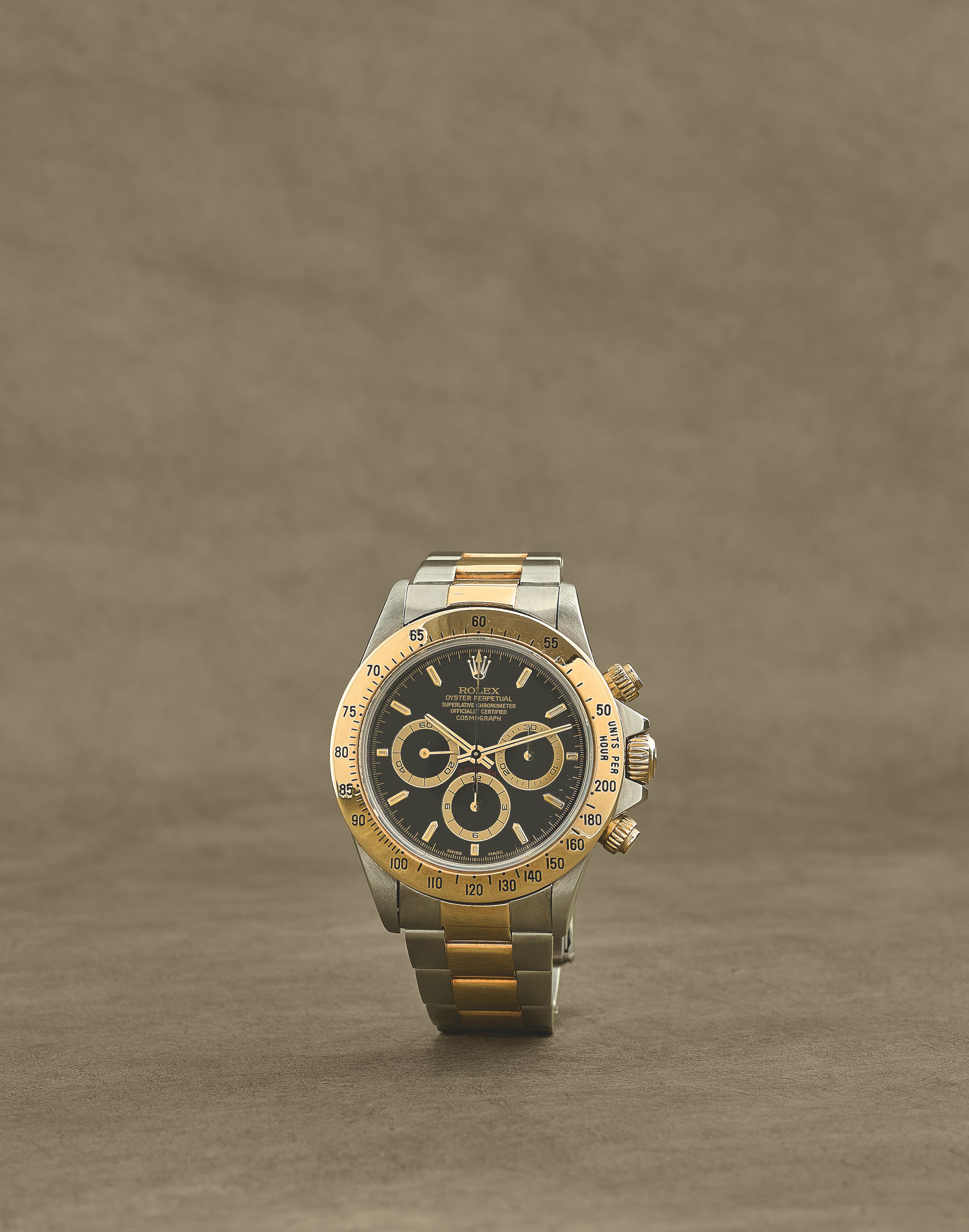 Rolex. Chronographe bracelet en or jaune 18K (750) et acier mouvement automatique Rolex. A stainless steel and gold automatic chronograph bracelet watch Daytona, Ref: 16523, ...