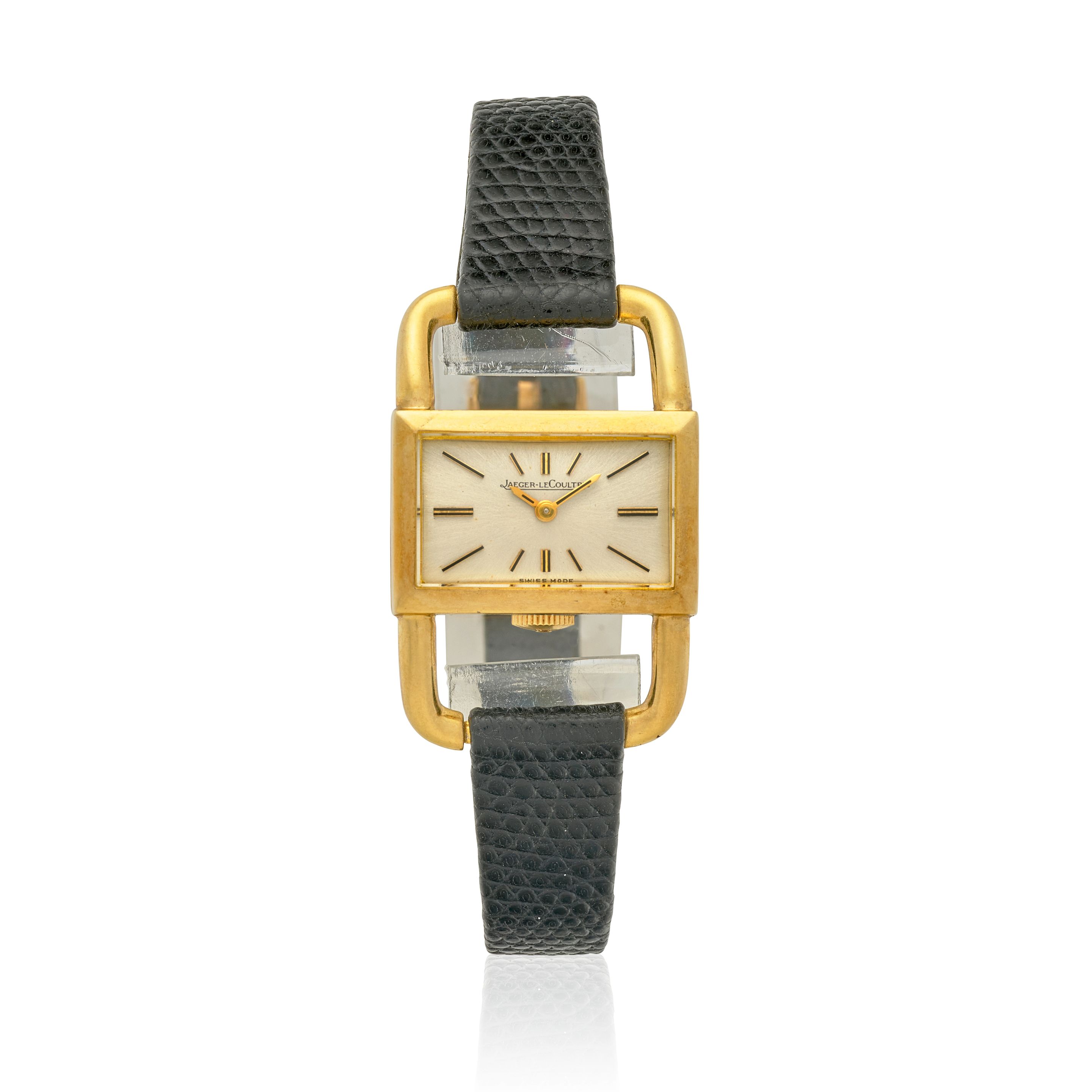 JAEGER LECOULTRE. A DISTINCT 18K GOLD MANUAL WIND WRISTWATCHRef: 1671, c.1970s