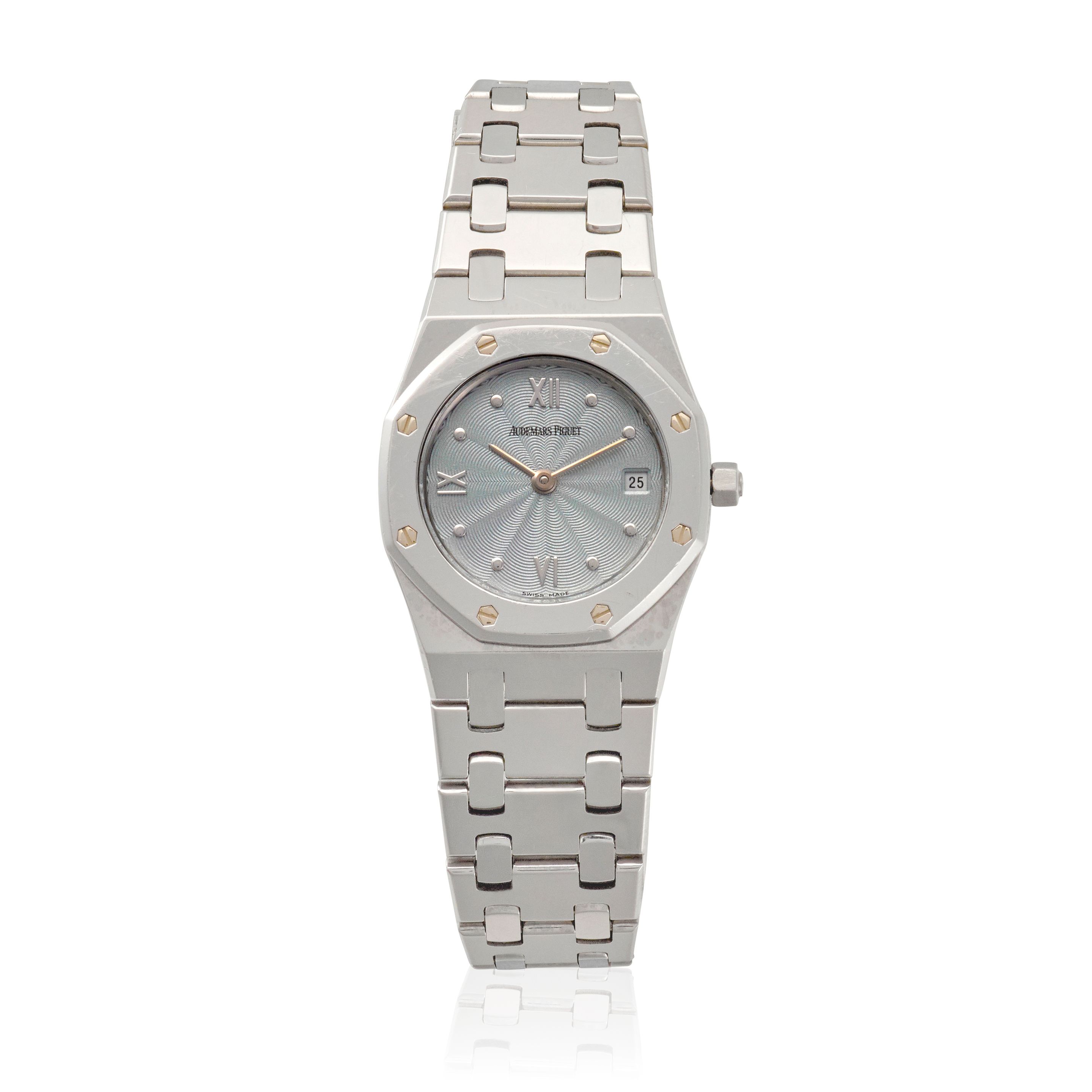 AUDEMARS PIGUET. A STAINLESS-STEEL CALENDAR BRACELET WATCH Royal Oak, Ref: 67370ST, c.2003