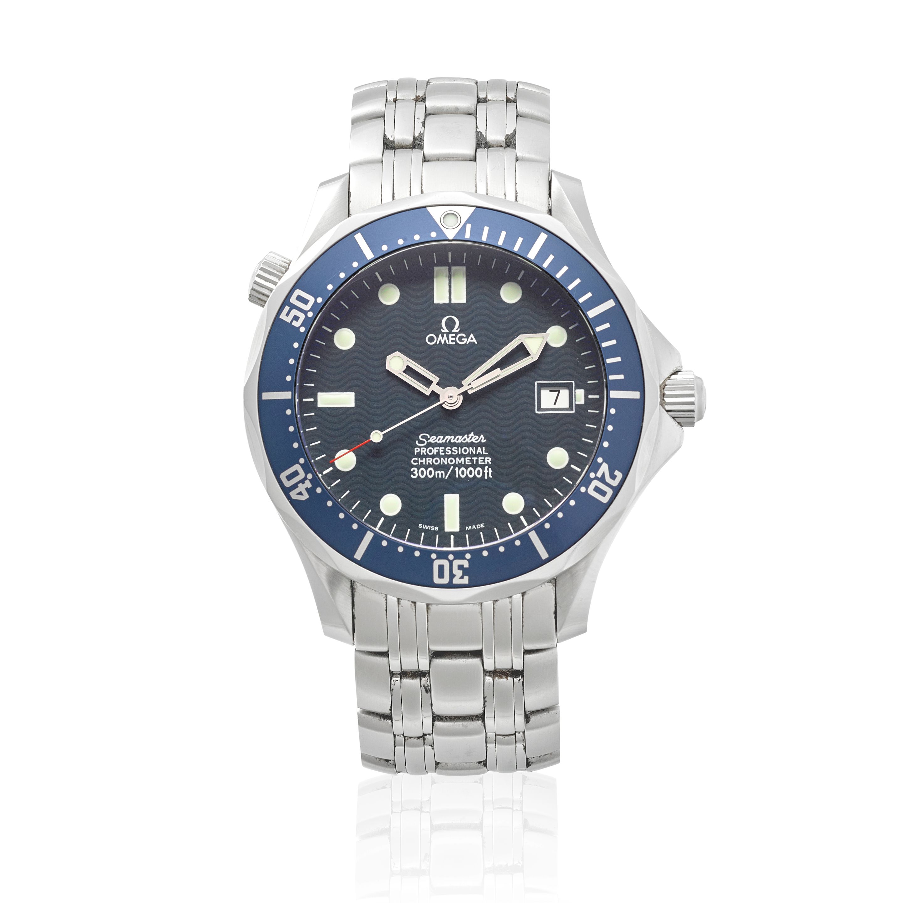 OMEGA. A STAINLESS-STEEL AUTOMATIC CALENDAR BRACELET WATCH Seamaster, Ref: 251318000, Purchased 31st January, 2006