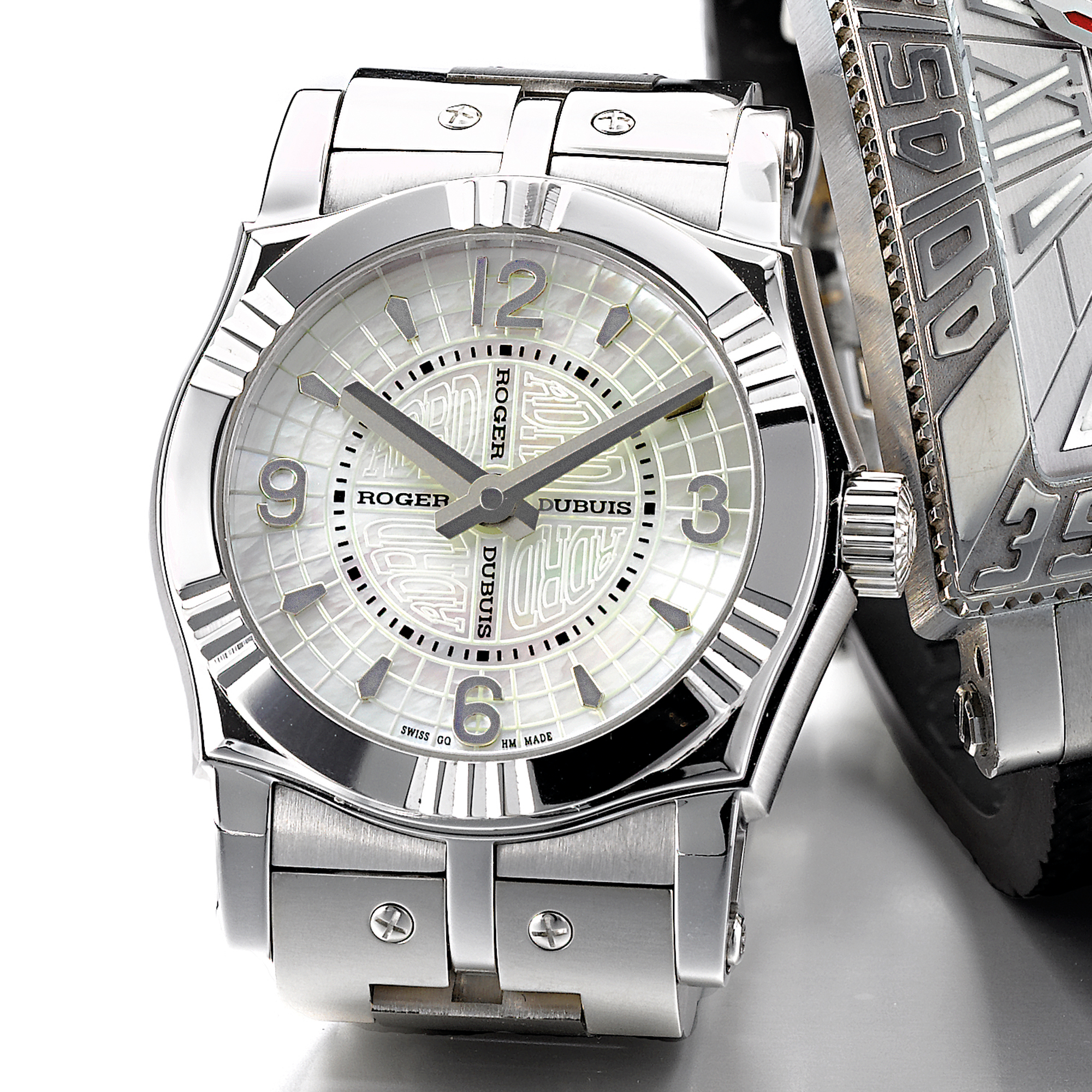 Roger Dubuis, A LADY'S LIMITED EDITION WHITE GOLD CUSHION FORM AUTOMATIC WRISTWATCH WITH BRACELET AND MOTHER-OF-PEARL DIAL CIRCA 2006 EASY DIVER NO 09/28