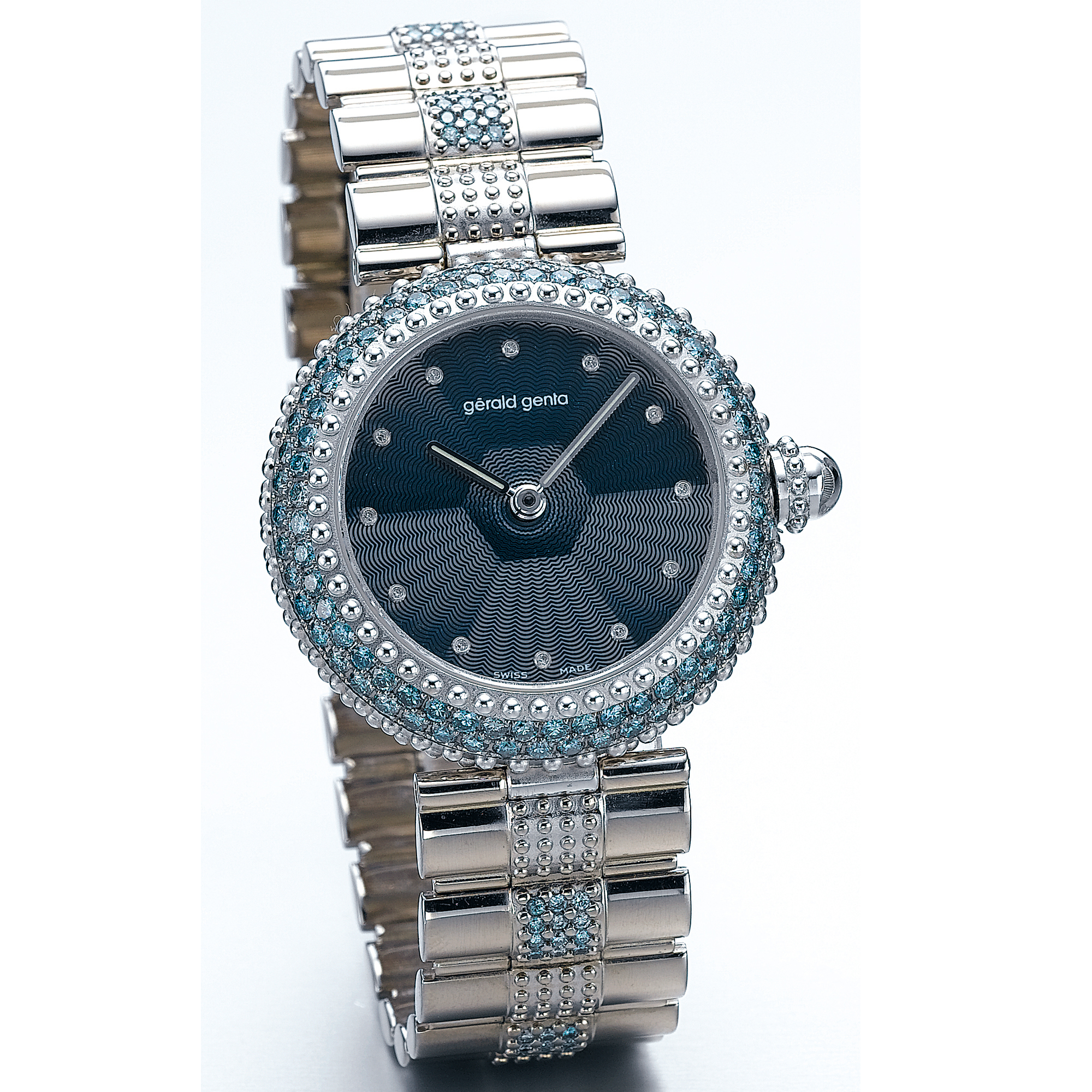 GÉRALD GENTA, A WHITE GOLD AND COLOUR TREATED DIAMOND AUTOMATIC BRACELET WATCHCIRCA 2000