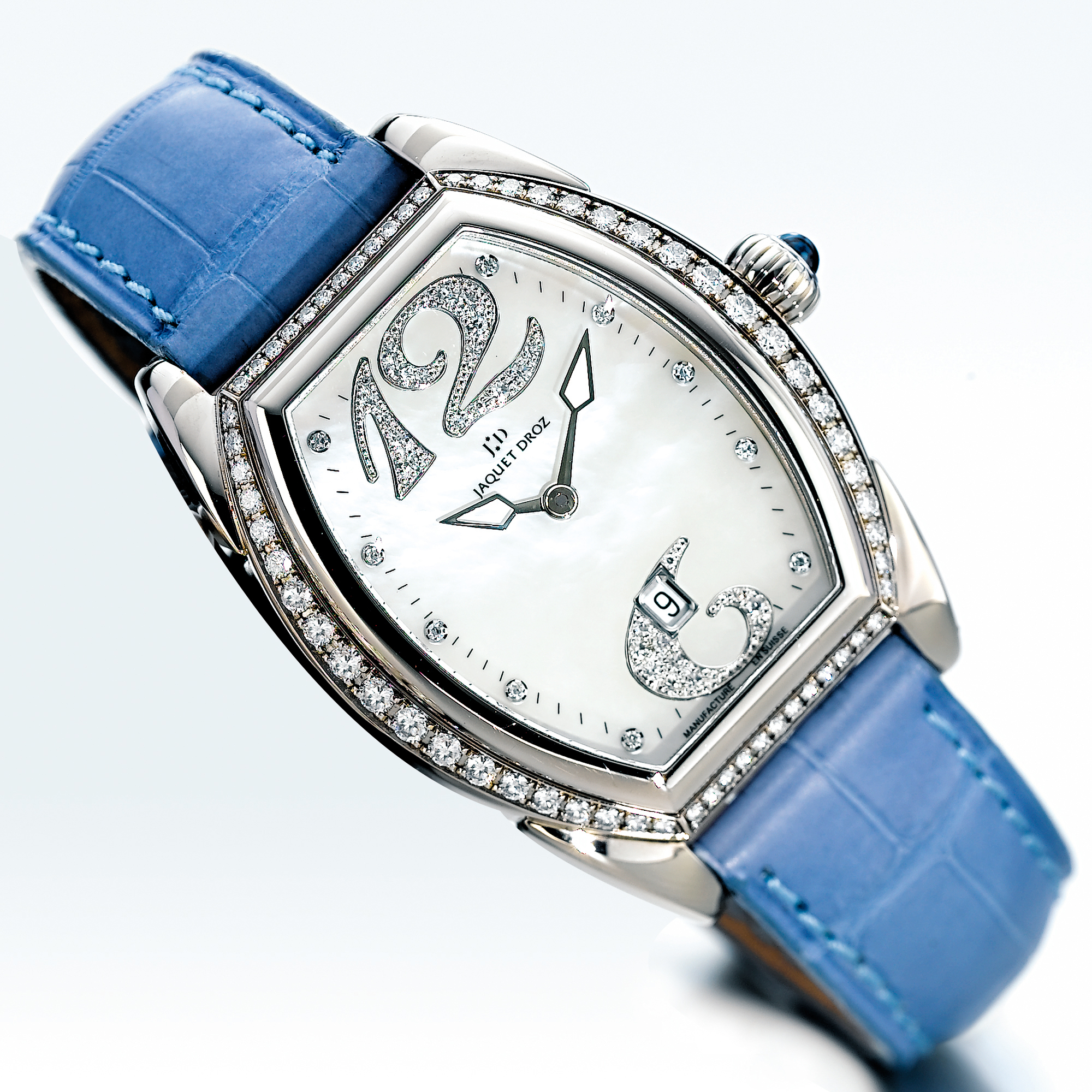 JAQUET DROZ, A LADY'S WHITE GOLD AND DIAMOND SET TONNEAU AUTOMATIC WRISTWATCH WITH DATE AND MOTHER-OF-PEARL DIAL