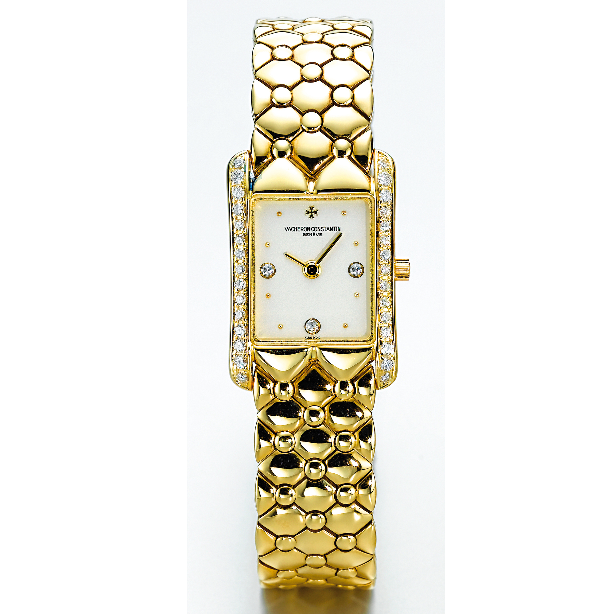 VACHERON CONSTANTIN, A LADY'S 18K GOLD AND DIAMOND SET BRACELET WATCHCIRCA 1995