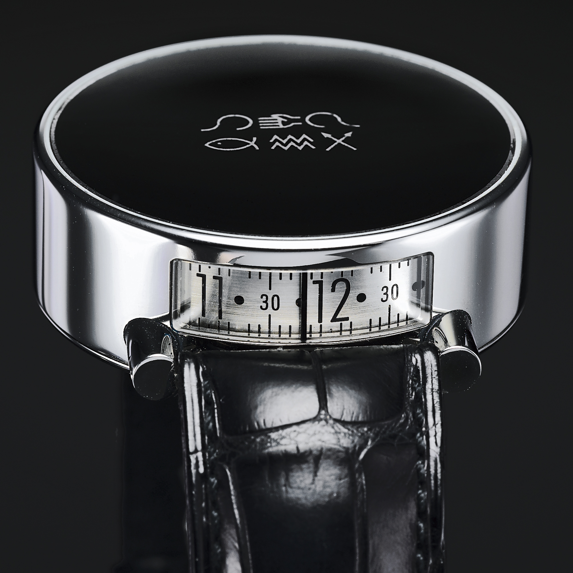 Alain Silberstein, AN UNUSUAL LIMITED EDITION STAINLESS STEEL AUTOMATIC WRISTWATCH CIRCA 2005 WINDOW NO 03/10