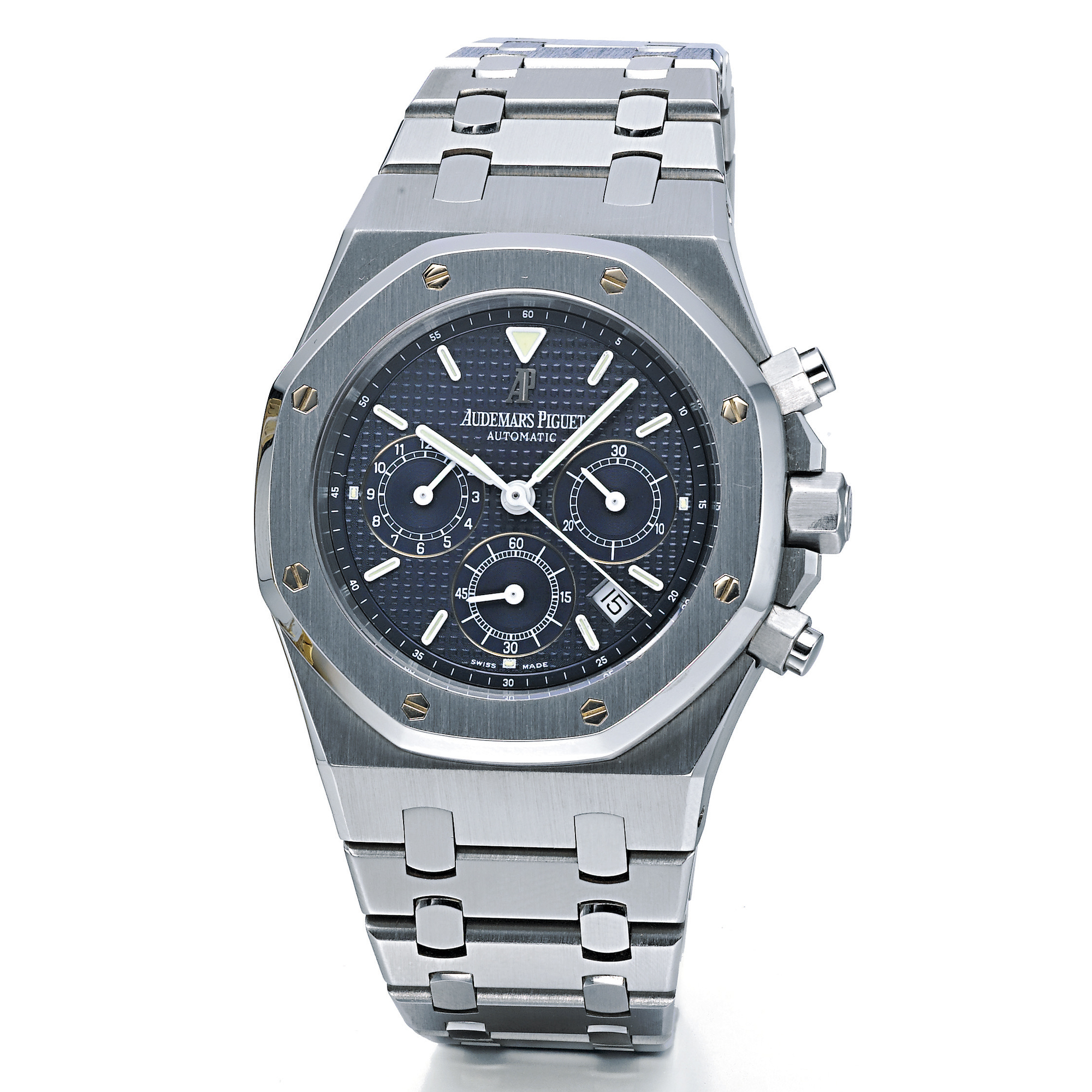 Audemars Piguet, A STAINLESS STEEL AUTOMATIC CHRONOGRAPH WRISTWATCH WITH DATE, REGISTERS AND BRACELET CIRCA 2005 ROYAL OAK