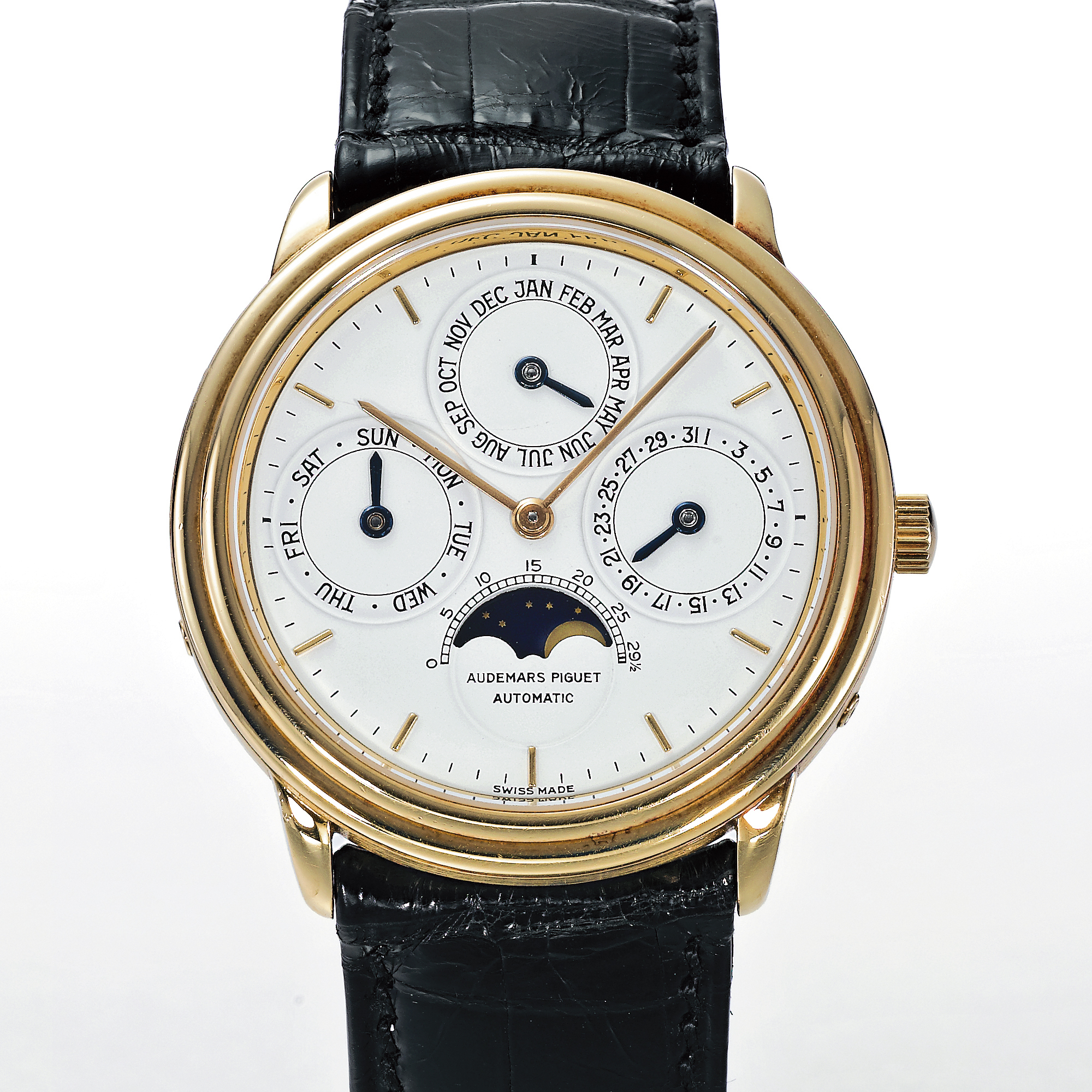 Audemars Piguet, A GOLD AUTOMATIC PERPETUAL CALENDAR WRISTWATCH WITH PHASES OF THE MOON CIRCA 1995 NO 2768