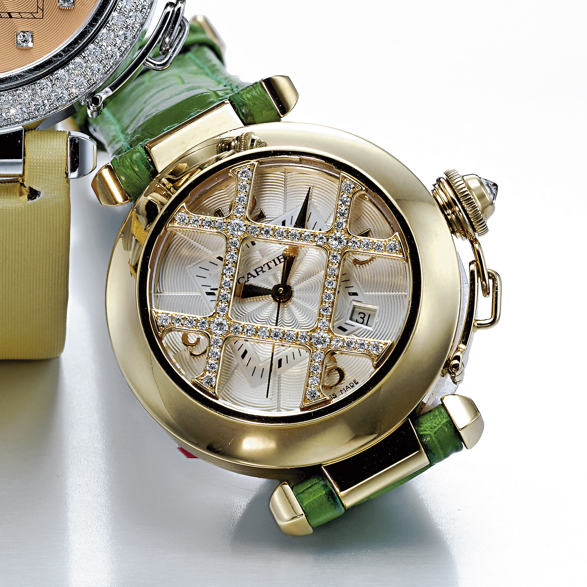 Cartier, A LADY'S FINE GOLD AND DIAMOND SET AUTOMATIC WRISTWATCH CIRCA 2000 PASHA