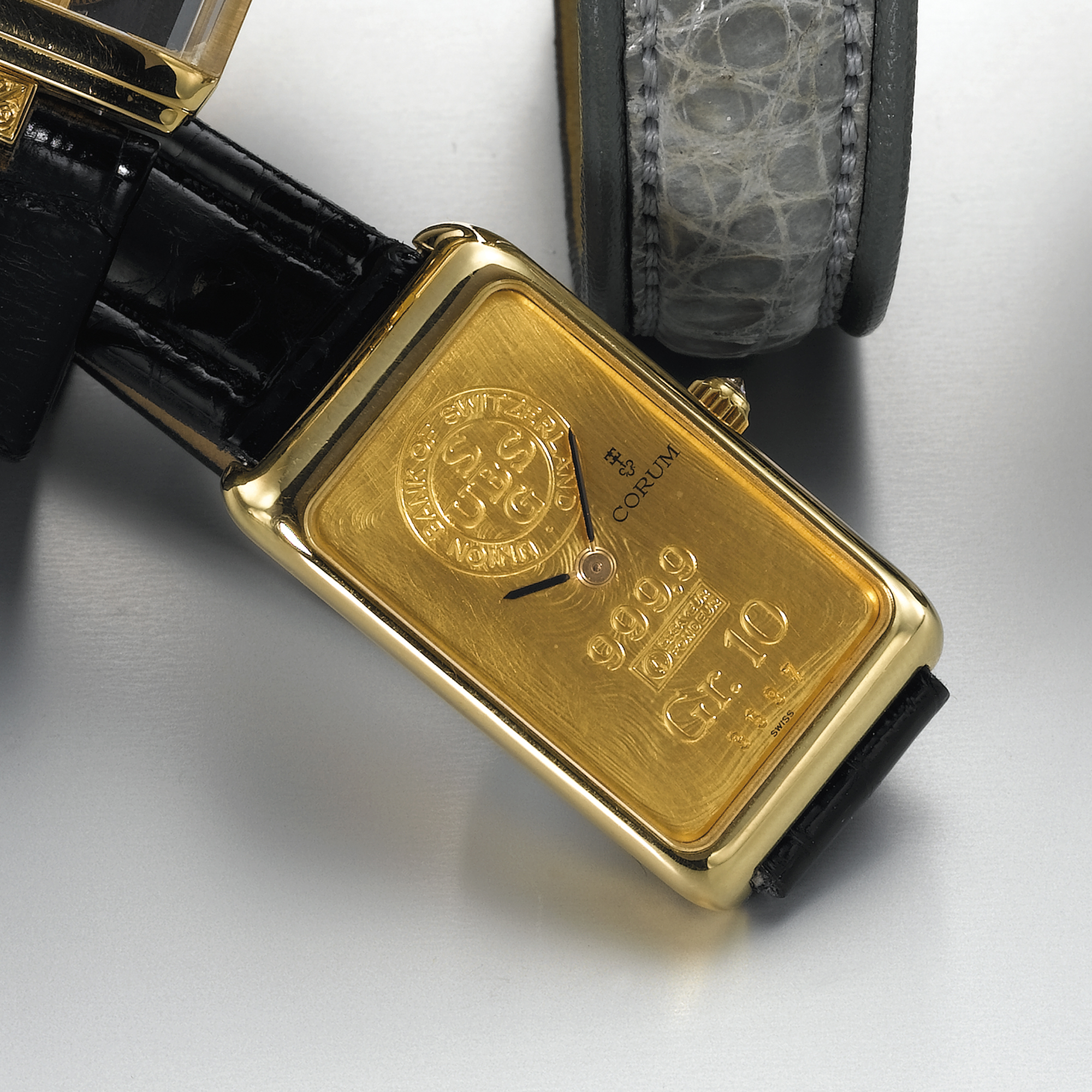 CORUM, A RECTANGULAR GOLD INGOT WRISTWATCHCIRCA 1985
