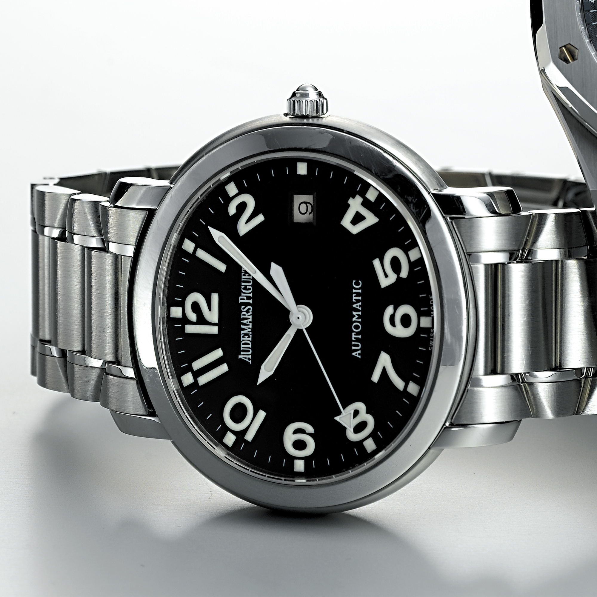 AUDEMARS PIGUET, A STAINLESS STEEL AUTOMATIC CENTRE SECONDS WRISTWATCH WITH DATE AND BRACELETMILLENARY, CIRCA 2005