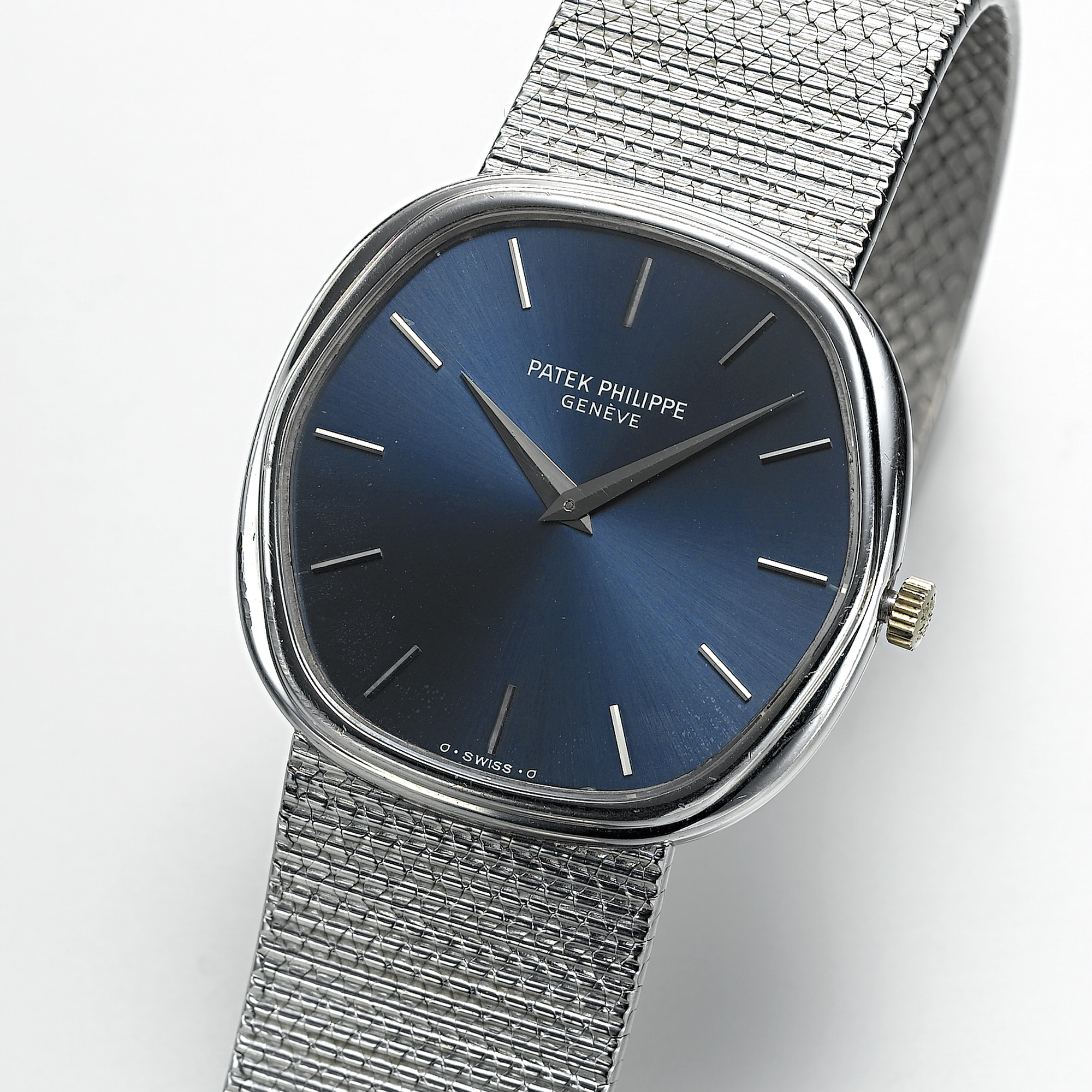 PATEK PHILIPPE, A WHITE GOLD AUTOMATIC CUSHION FORM BRACELET WATCHCIRCA 1979, NO. 1.191.009, REF. 3861/1